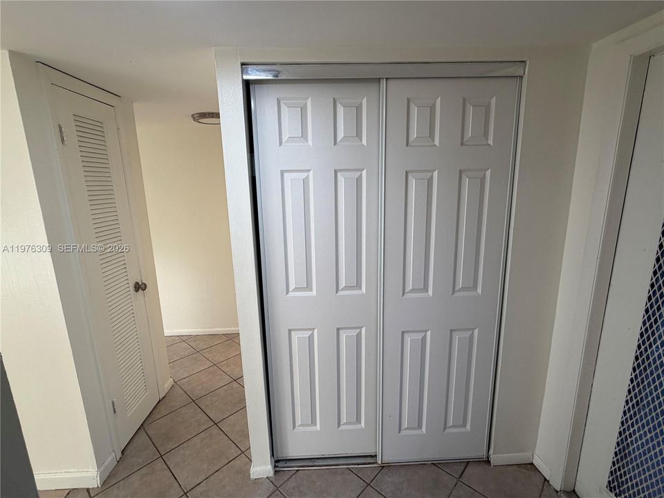 For Rent: $1,399 (1 beds, 1 baths, 640 Square Feet)