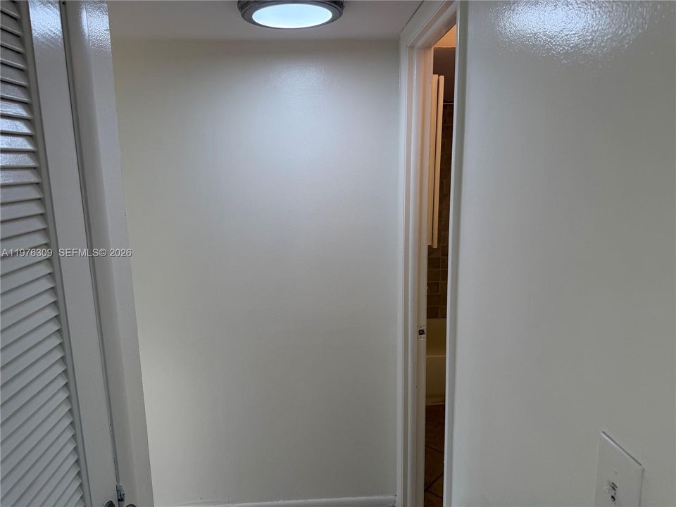 For Rent: $1,399 (1 beds, 1 baths, 640 Square Feet)