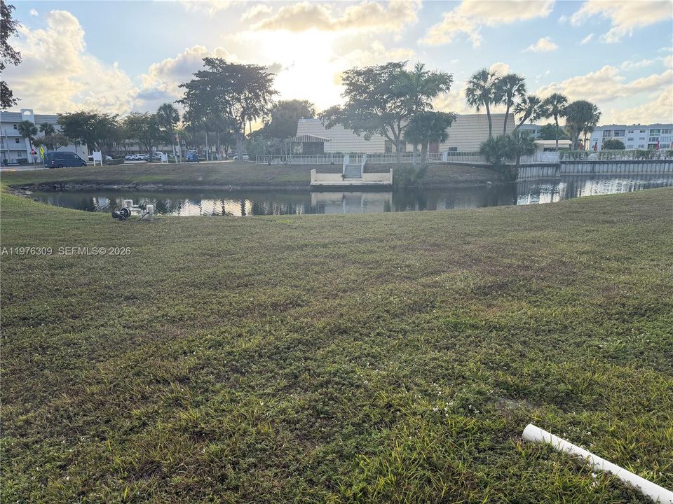 For Rent: $1,399 (1 beds, 1 baths, 640 Square Feet)