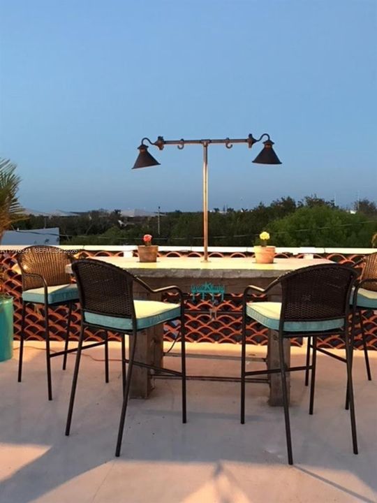 For Sale: $1,175,000 (3 beds, 3 baths, 1493 Square Feet)