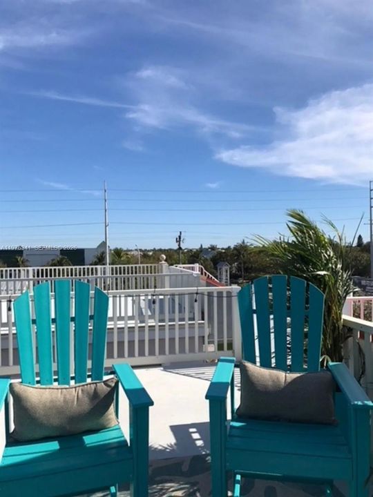 For Sale: $1,175,000 (3 beds, 3 baths, 1493 Square Feet)