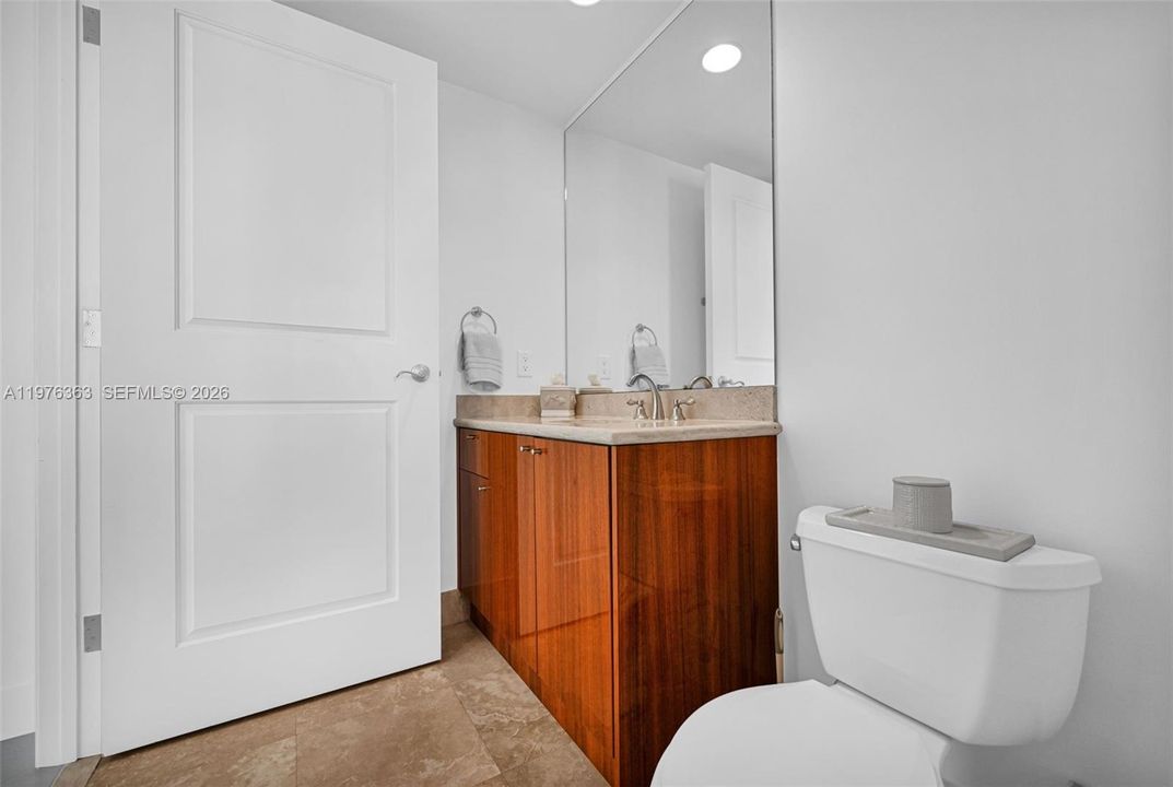 For Sale: $3,185,000 (3 beds, 3 baths, 2660 Square Feet)