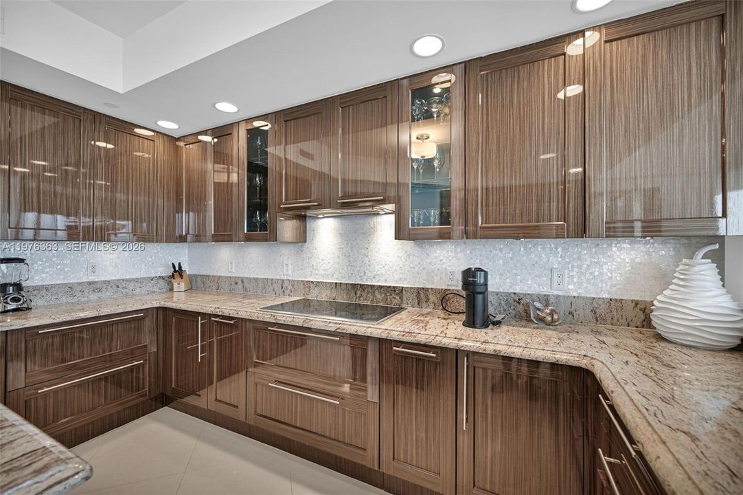 For Sale: $3,185,000 (3 beds, 3 baths, 2660 Square Feet)