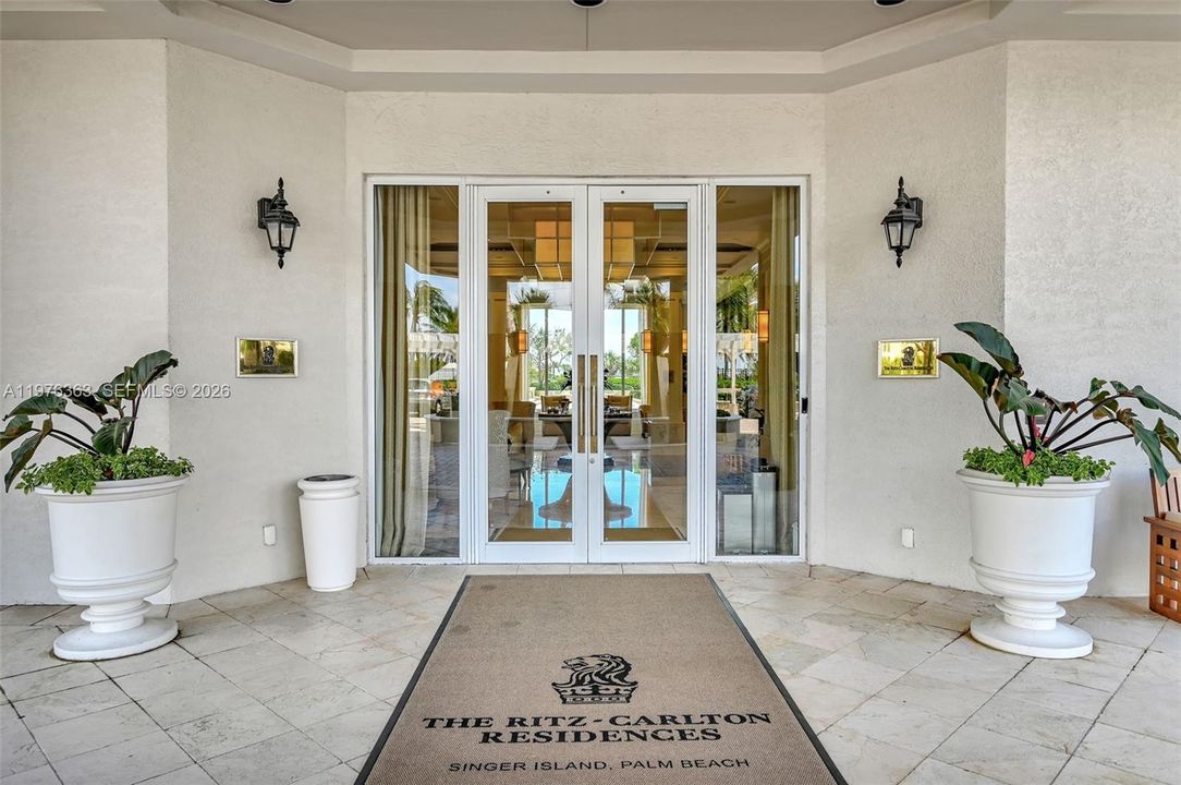 For Sale: $3,185,000 (3 beds, 3 baths, 2660 Square Feet)