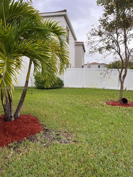 Recently Sold: $929,000 (4 beds, 2 baths, 2223 Square Feet)