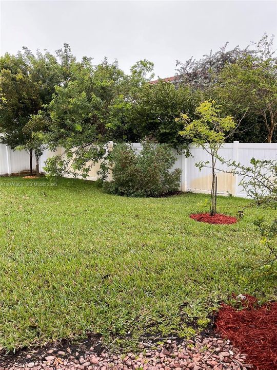 Recently Sold: $929,000 (4 beds, 2 baths, 2223 Square Feet)