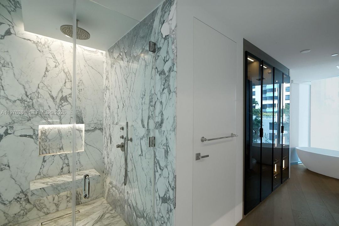 En Venta: $6,850,000 (3 camas, 3 baños, 2658 Pies cuadrados)