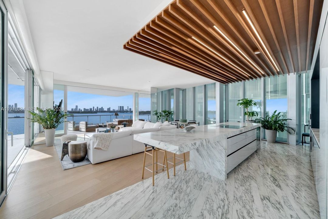 En Venta: $6,850,000 (3 camas, 3 baños, 2658 Pies cuadrados)