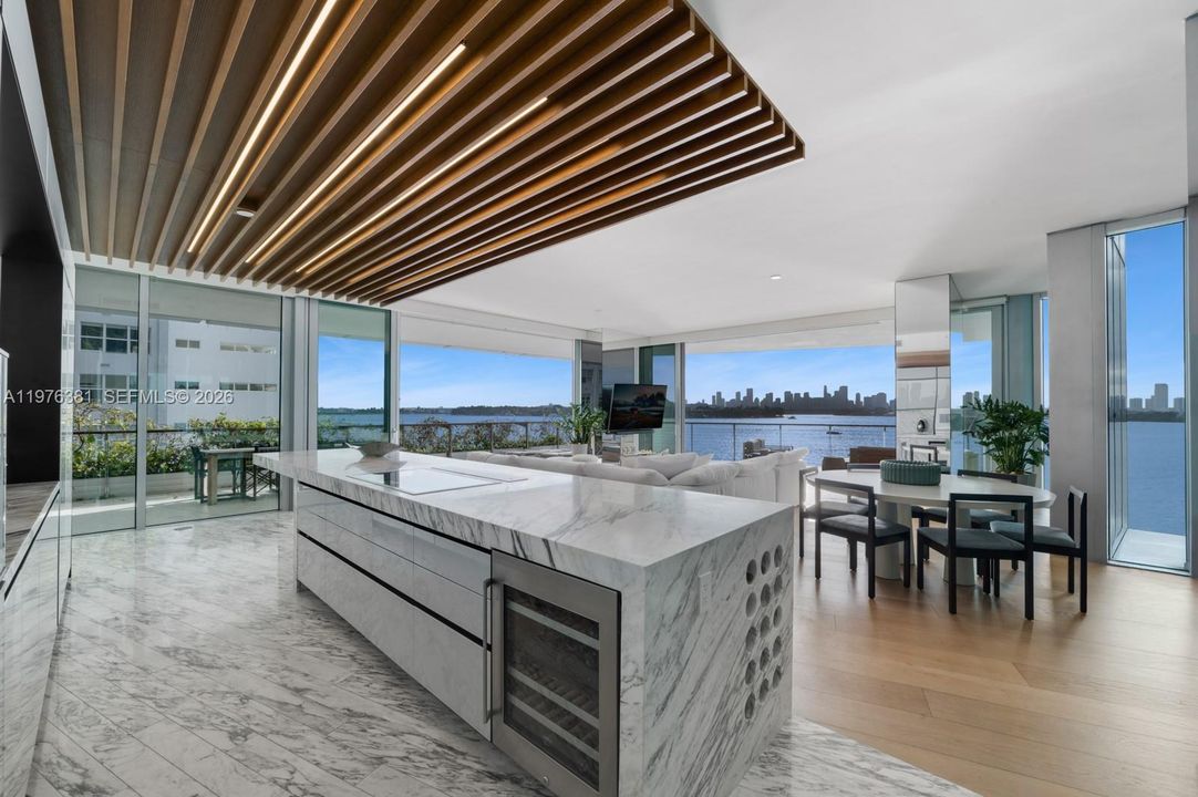 En Venta: $6,850,000 (3 camas, 3 baños, 2658 Pies cuadrados)