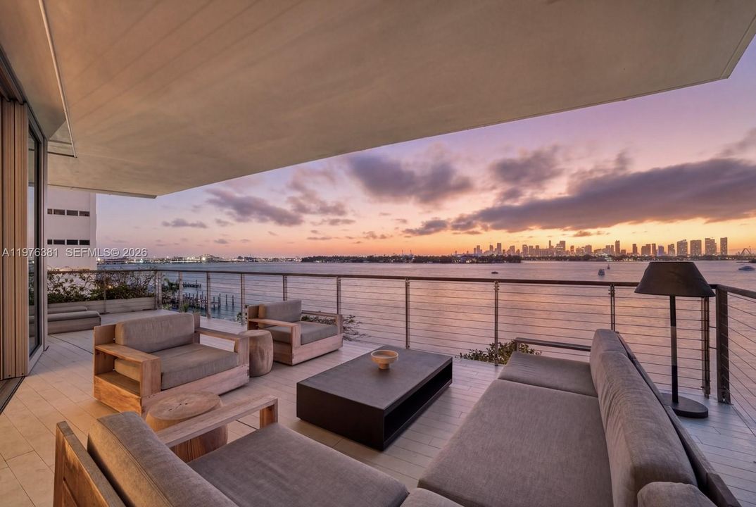 En Venta: $6,850,000 (3 camas, 3 baños, 2658 Pies cuadrados)