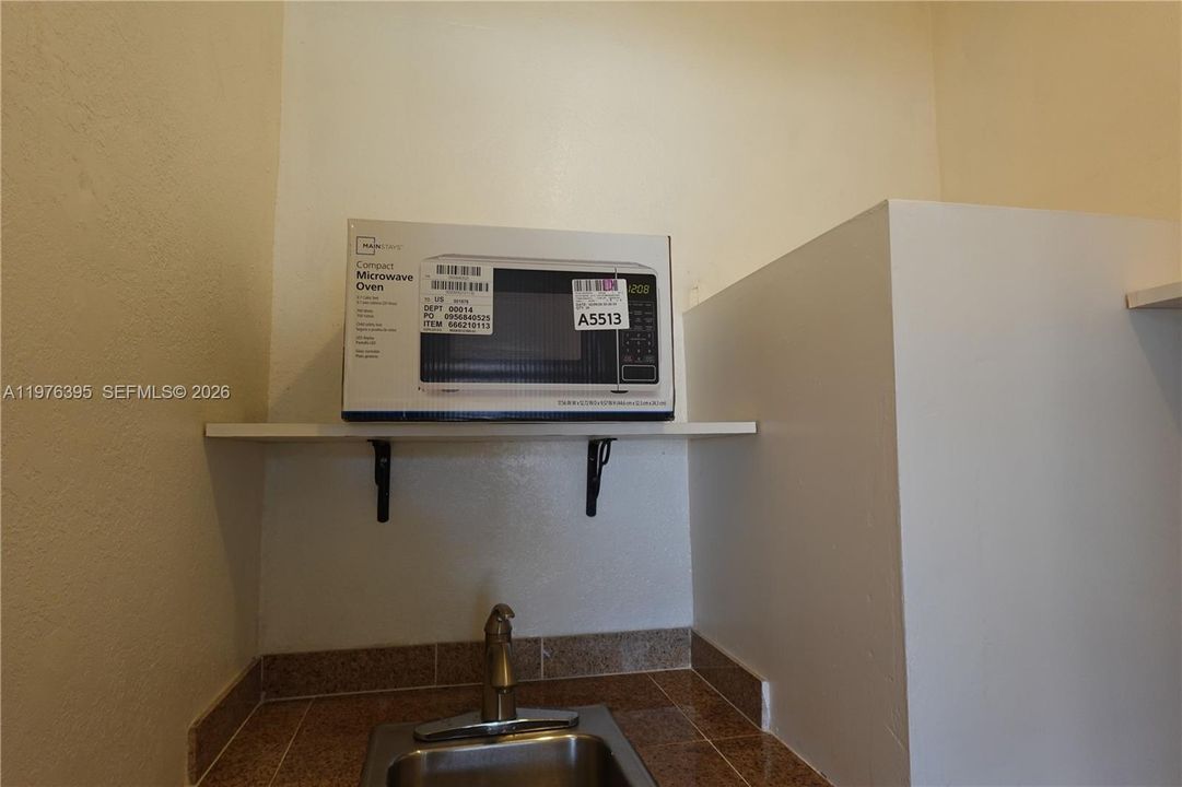 В аренду: $1,200 (1 спален, 1 ванн, 1868 Квадратных фут)