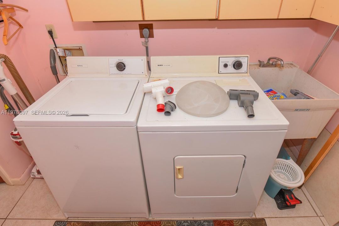 Недавно продано: $895,000 (3 спален, 2 ванн, 1804 Квадратных фут)