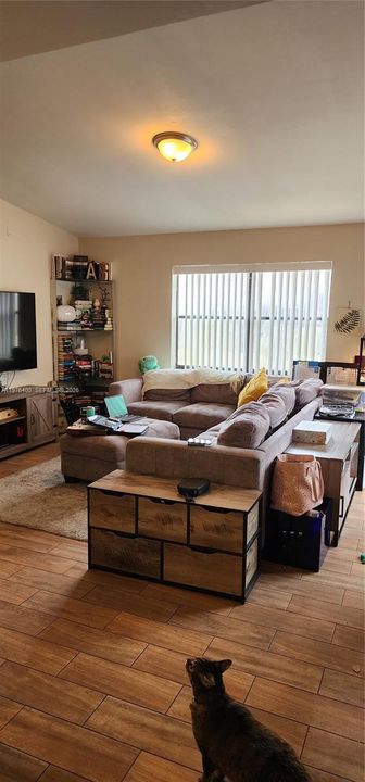 На продажу: $376,000 (2 спален, 2 ванн, 1368 Квадратных фут)