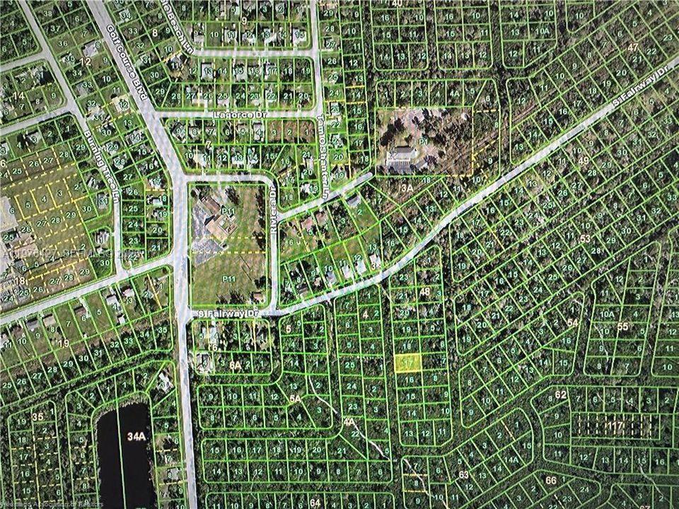 На продажу: $15,900 (0.24 acres)
