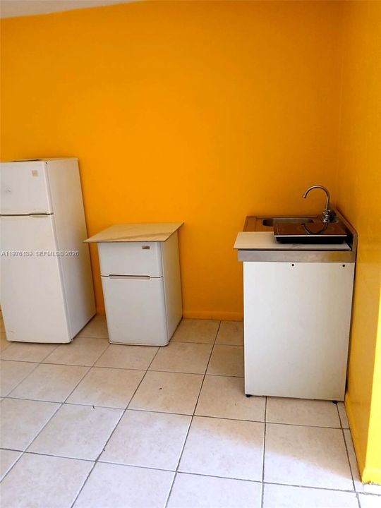 For Rent: $1,000 (0 beds, 1 baths, 0 Square Feet)