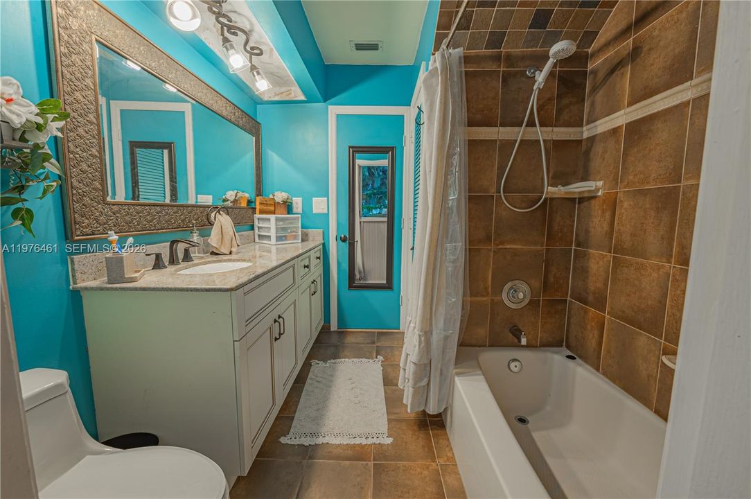 En Venta: $850,000 (4 camas, 2 baños, 1716 Pies cuadrados)