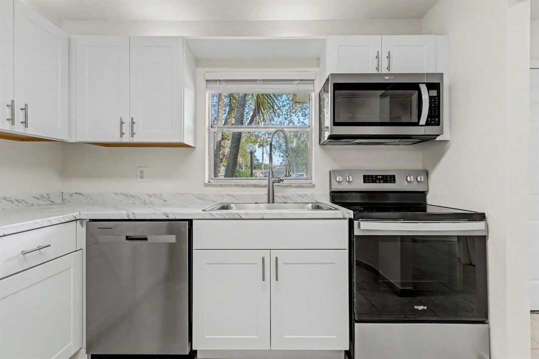 437-10 kitchen 2