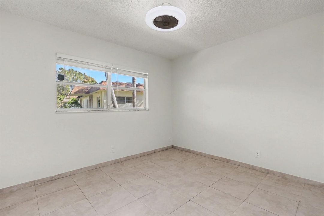 bedroom 2 of 437
