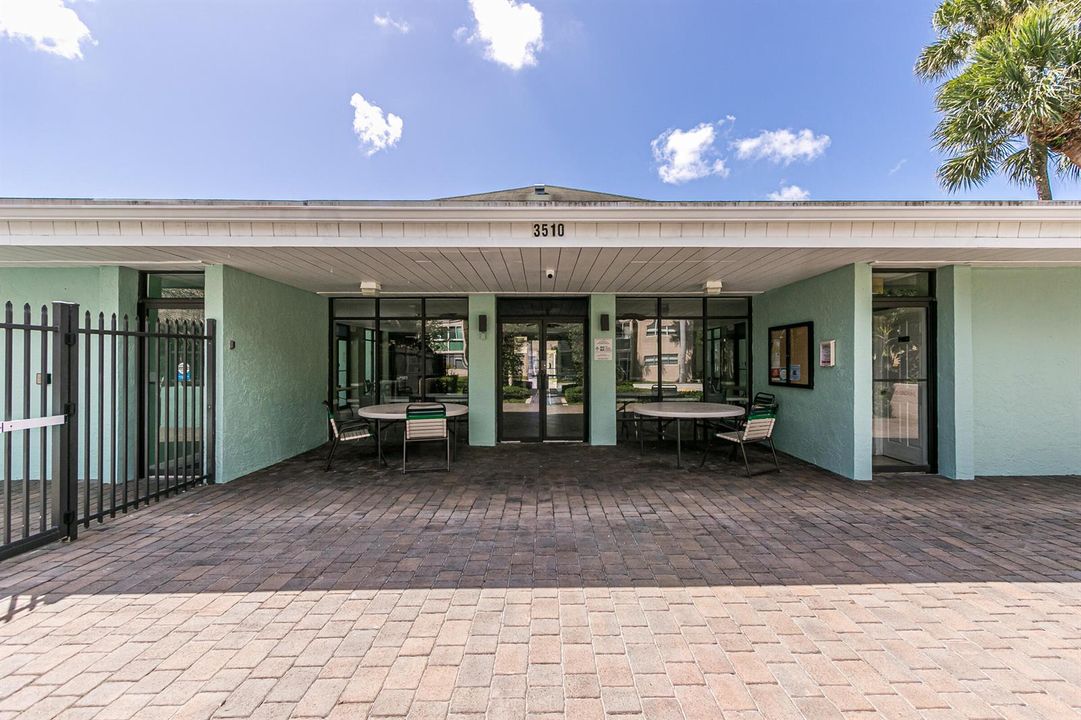 clubhouse .pool arejpg