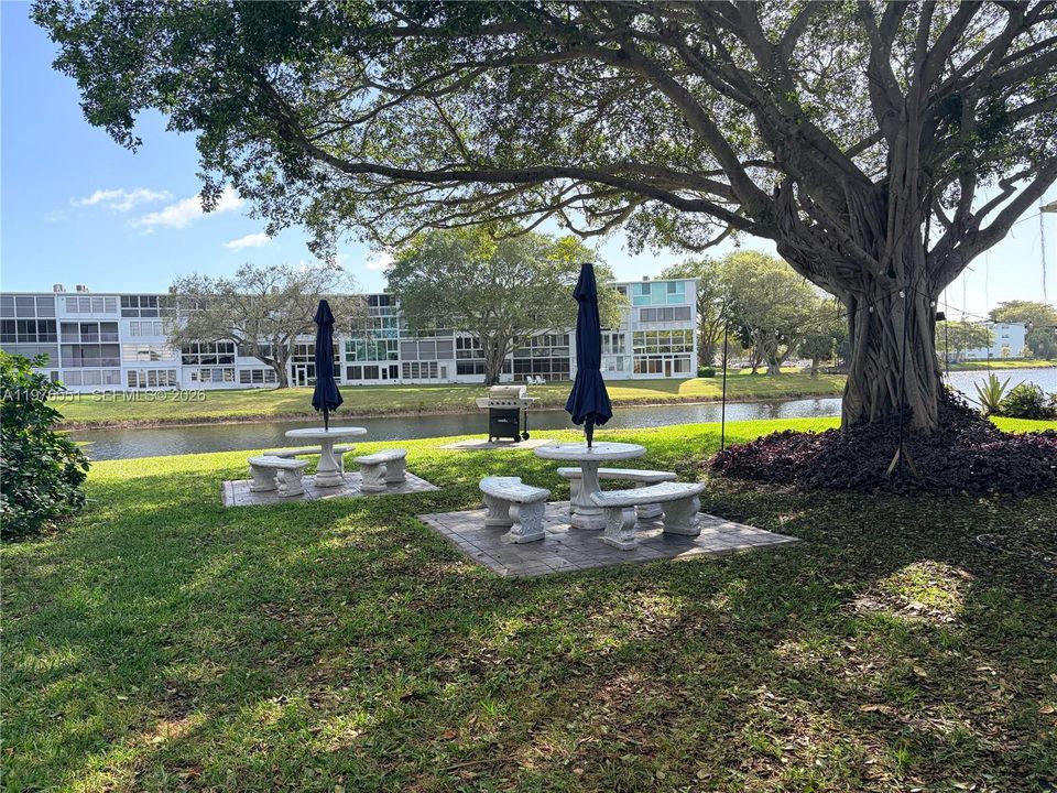 На продажу: $130,000 (1 спален, 1 ванн, 593 Квадратных фут)