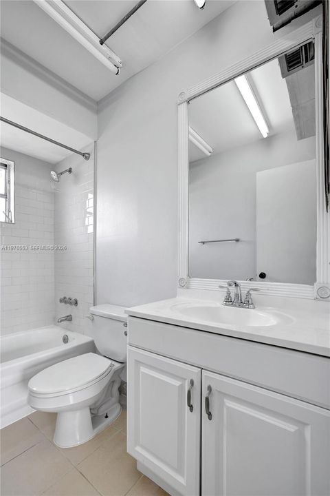 En Venta: $175,000 (2 camas, 2 baños, 830 Pies cuadrados)