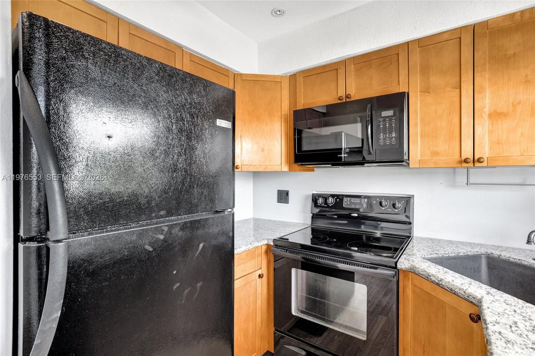 En Venta: $175,000 (2 camas, 2 baños, 830 Pies cuadrados)