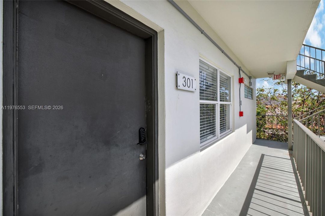 En Venta: $175,000 (2 camas, 2 baños, 830 Pies cuadrados)