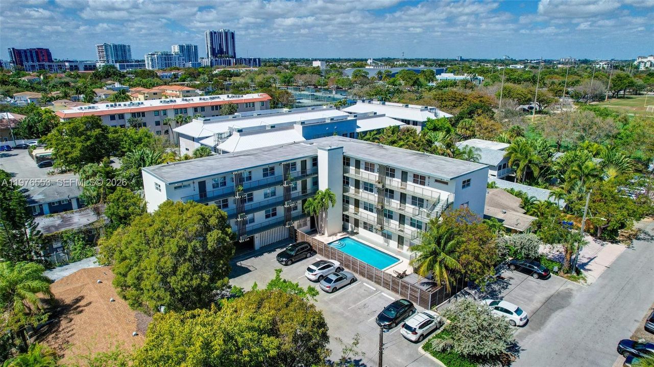 En Venta: $175,000 (2 camas, 2 baños, 830 Pies cuadrados)