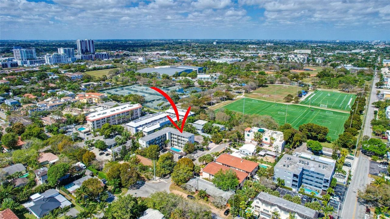 En Venta: $175,000 (2 camas, 2 baños, 830 Pies cuadrados)