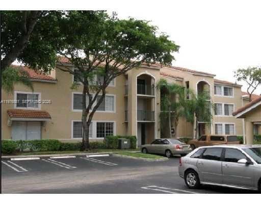 For Rent: $2,400 (3 beds, 2 baths, 1348 Square Feet)