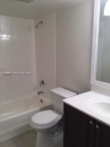 For Rent: $2,400 (3 beds, 2 baths, 1348 Square Feet)