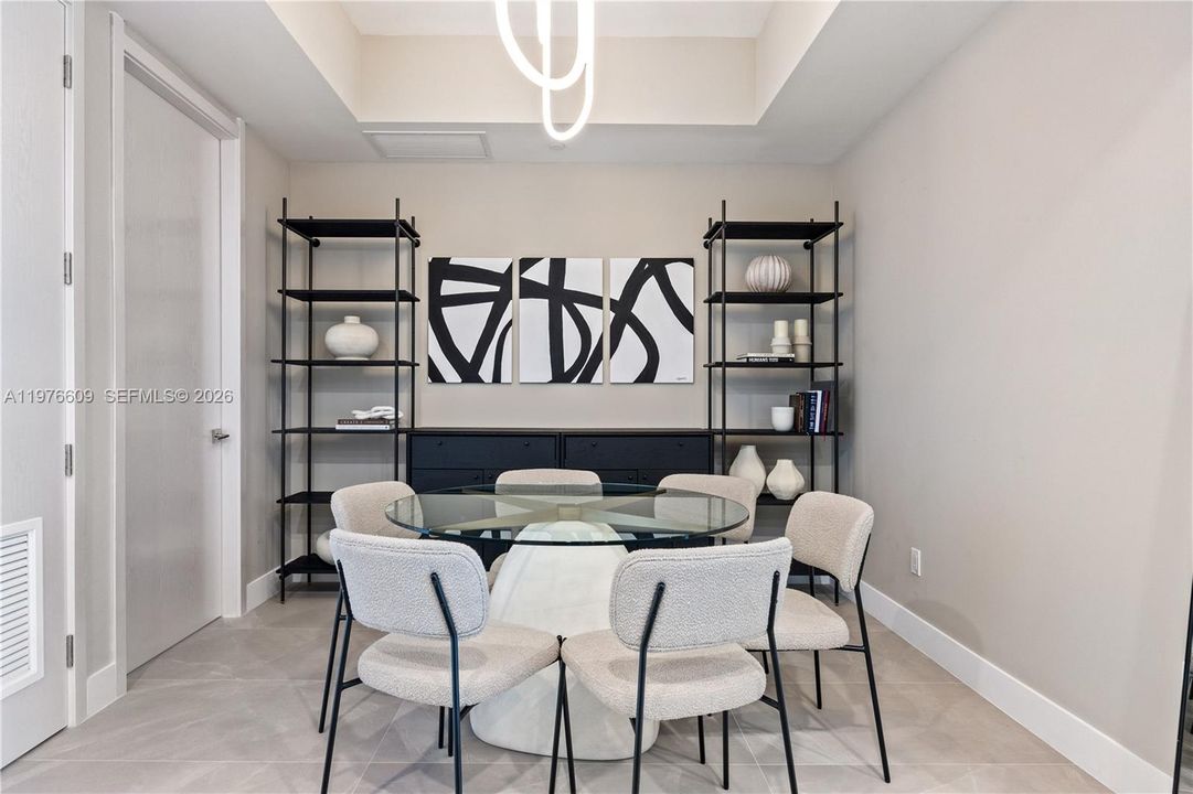 For Sale: $1,620,000 (2 beds, 2 baths, 1384 Square Feet)