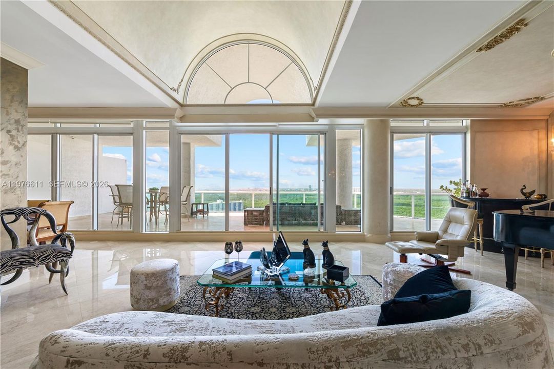 En Venta: $2,590,000 (3 camas, 3 baños, 3289 Pies cuadrados)