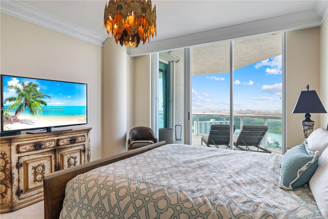 En Venta: $2,590,000 (3 camas, 3 baños, 3289 Pies cuadrados)