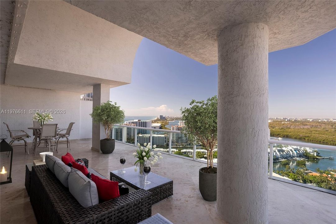 En Venta: $2,590,000 (3 camas, 3 baños, 3289 Pies cuadrados)