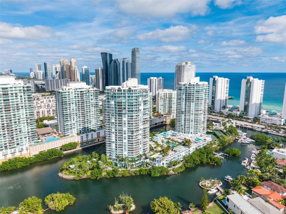 En Venta: $2,590,000 (3 camas, 3 baños, 3289 Pies cuadrados)