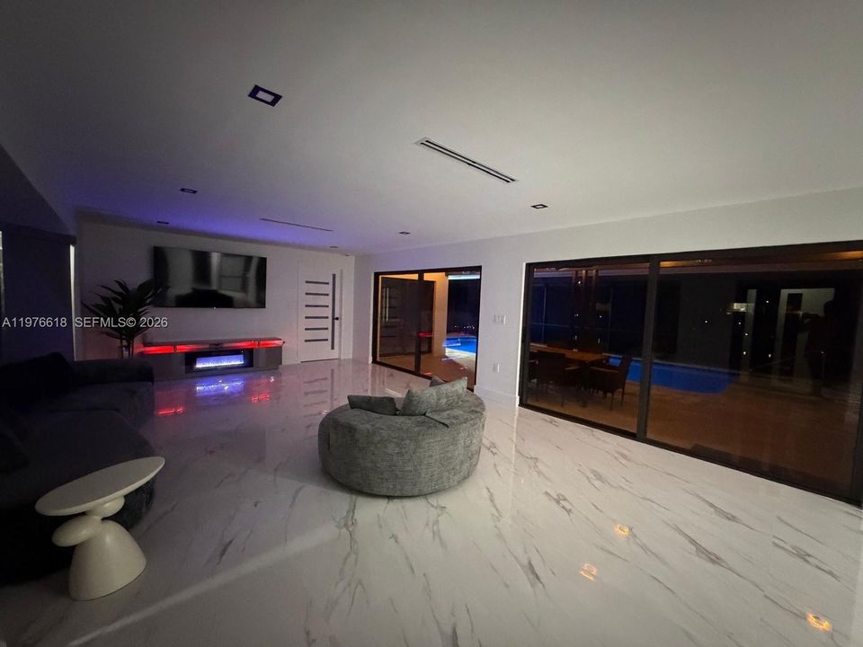В аренду: $4,000 (3 спален, 2 ванн, 0 Квадратных фут)