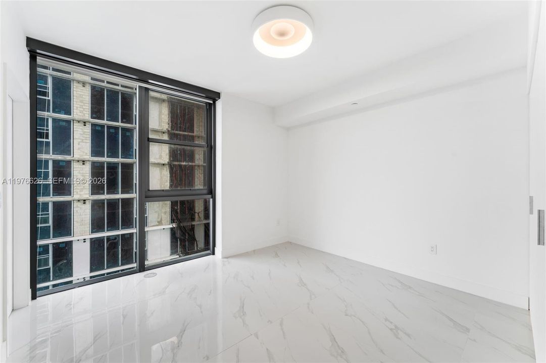 Activo con contrato: $18,500 (5 camas, 5 baños, 0 Pies cuadrados)