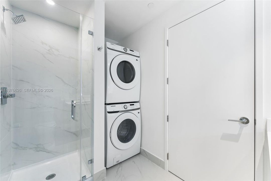 Activo con contrato: $18,500 (5 camas, 5 baños, 0 Pies cuadrados)