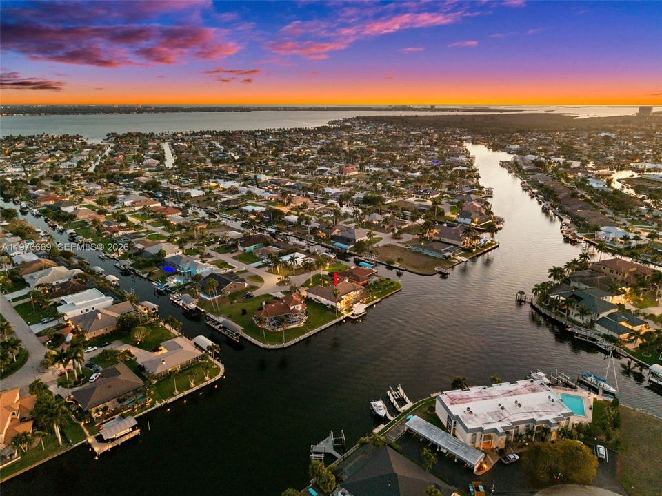 Cruise the waterways in the evening!