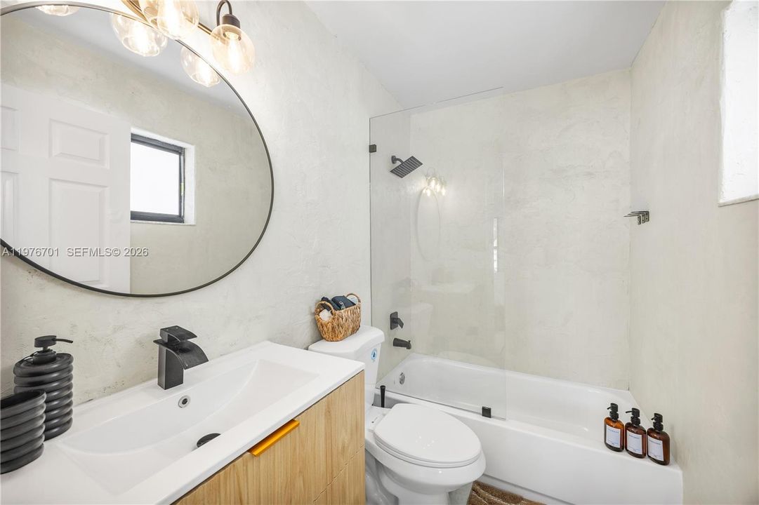 For Sale: $570,000 (4 beds, 2 baths, 1448 Square Feet)