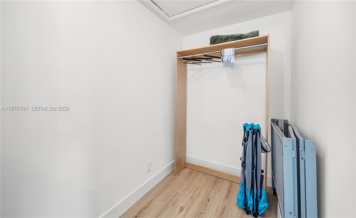 For Sale: $570,000 (4 beds, 2 baths, 1448 Square Feet)
