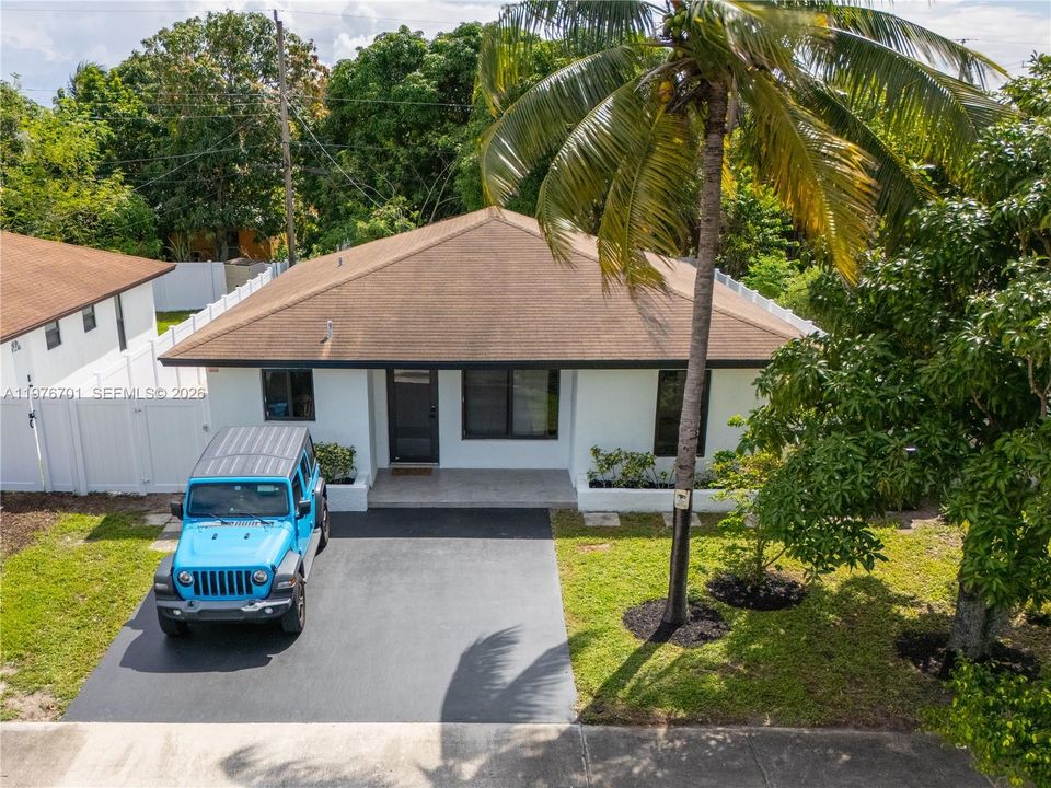 For Sale: $570,000 (4 beds, 2 baths, 1448 Square Feet)