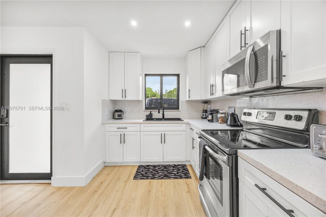 For Sale: $570,000 (4 beds, 2 baths, 1448 Square Feet)