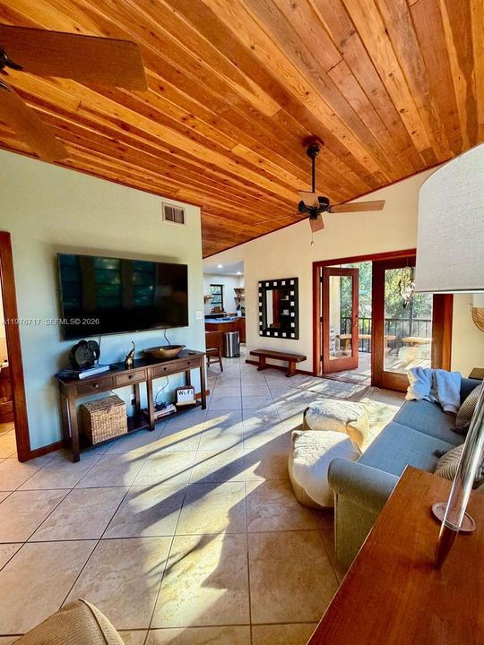 For Rent: $6,880 (2 beds, 2 baths, 954 Square Feet)