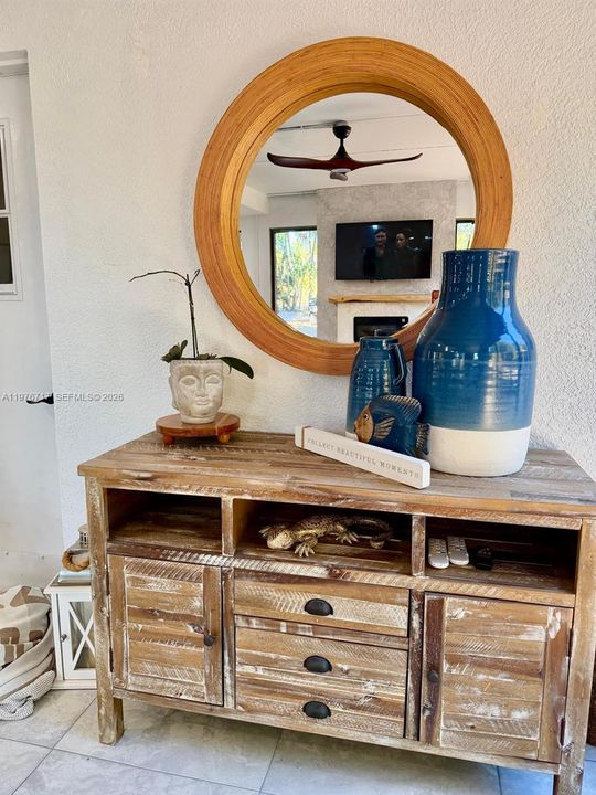 For Rent: $6,880 (2 beds, 2 baths, 954 Square Feet)