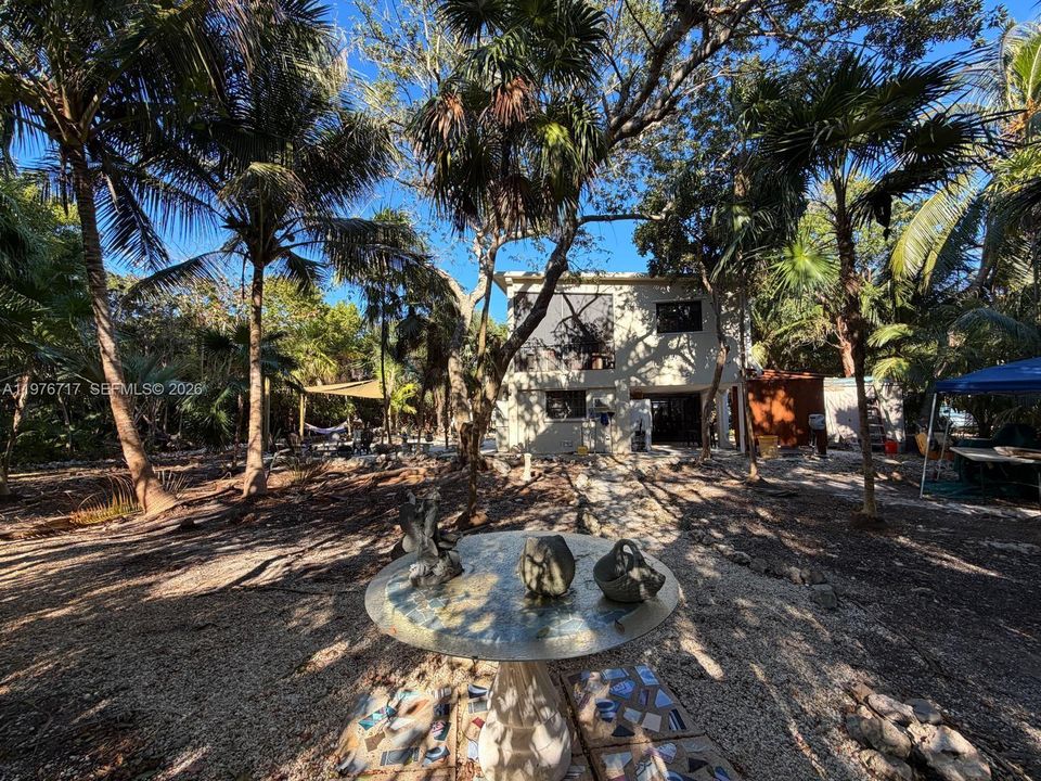 For Rent: $6,880 (2 beds, 2 baths, 954 Square Feet)