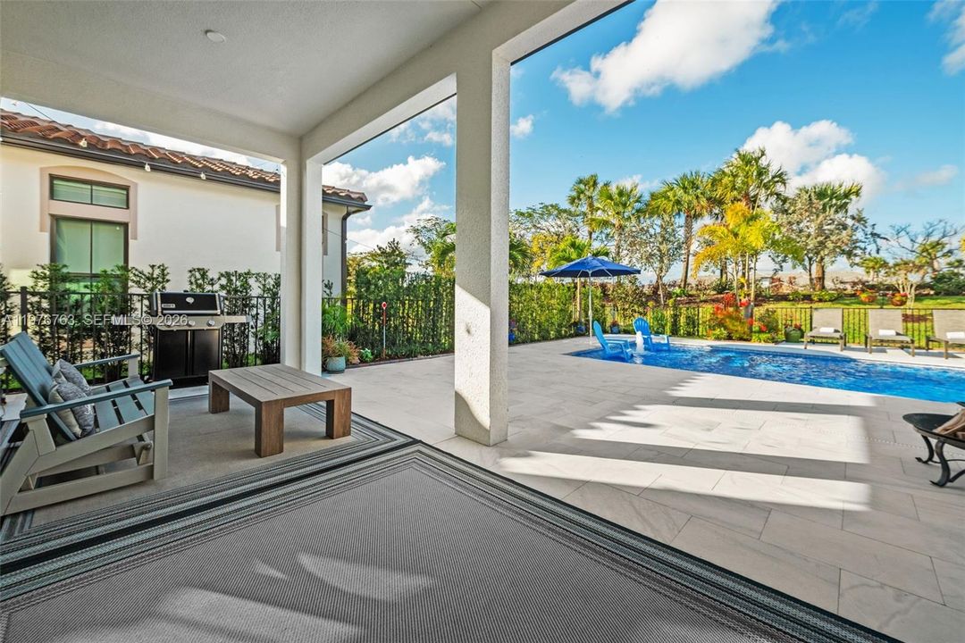 Active With Contract: $989,000 (3 beds, 2 baths, 1988 Square Feet)