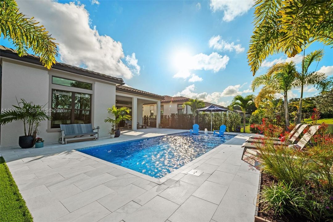 Active With Contract: $989,000 (3 beds, 2 baths, 1988 Square Feet)