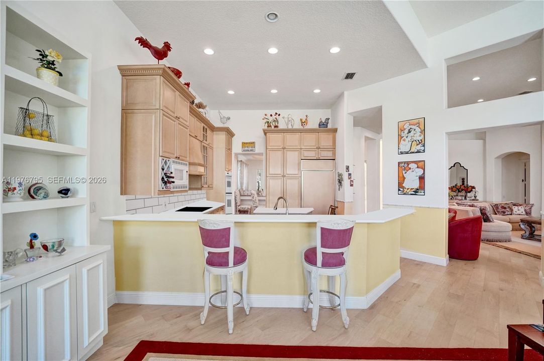 Activo con contrato: $1,950,000 (4 camas, 4 baños, 3932 Pies cuadrados)